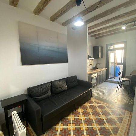 Spacious Modern Apartment In The Vibrant El Raval 바르셀로나 외부 사진