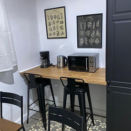Spacious Modern Apartment In The Vibrant El Raval 바르셀로나 외부 사진