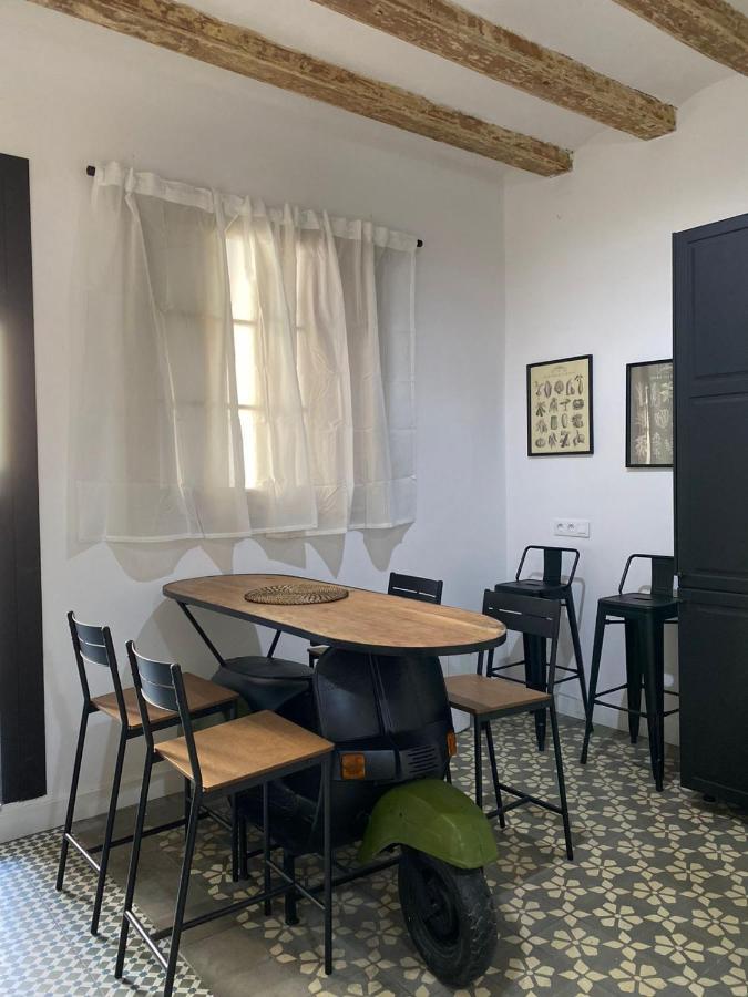 Spacious Modern Apartment In The Vibrant El Raval 바르셀로나 외부 사진