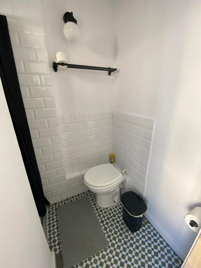 Spacious Modern Apartment In The Vibrant El Raval 바르셀로나 외부 사진